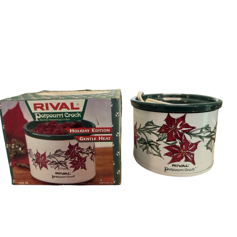 1994 Rival Potpourri Crock Holiday Edition Holly floral